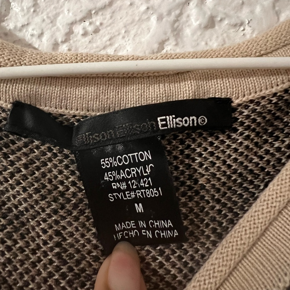 Sweater - Picture 2 of 3